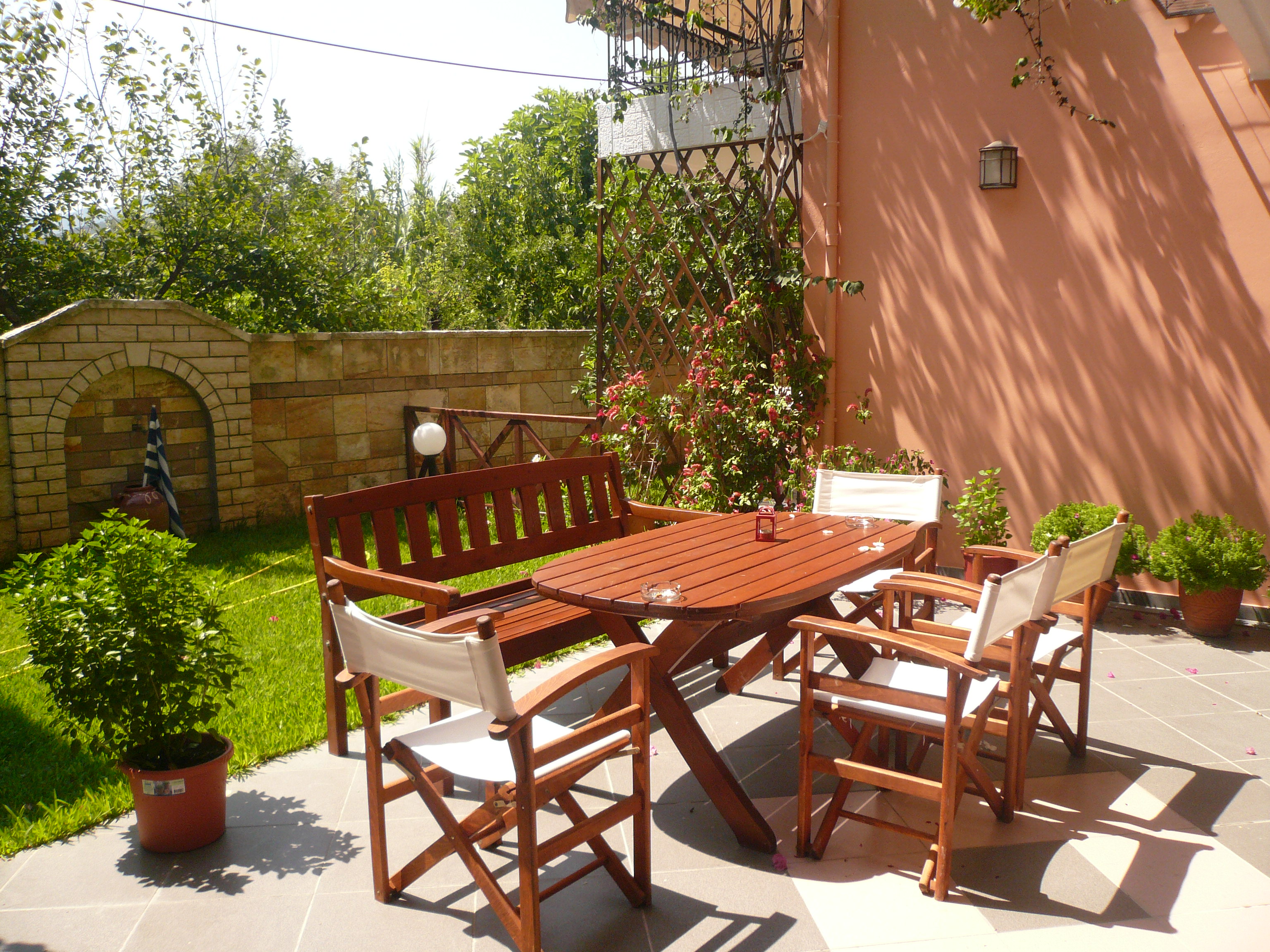 ΞΕΝΟΔΟΧΕΙΟ ΑΥΡΑ