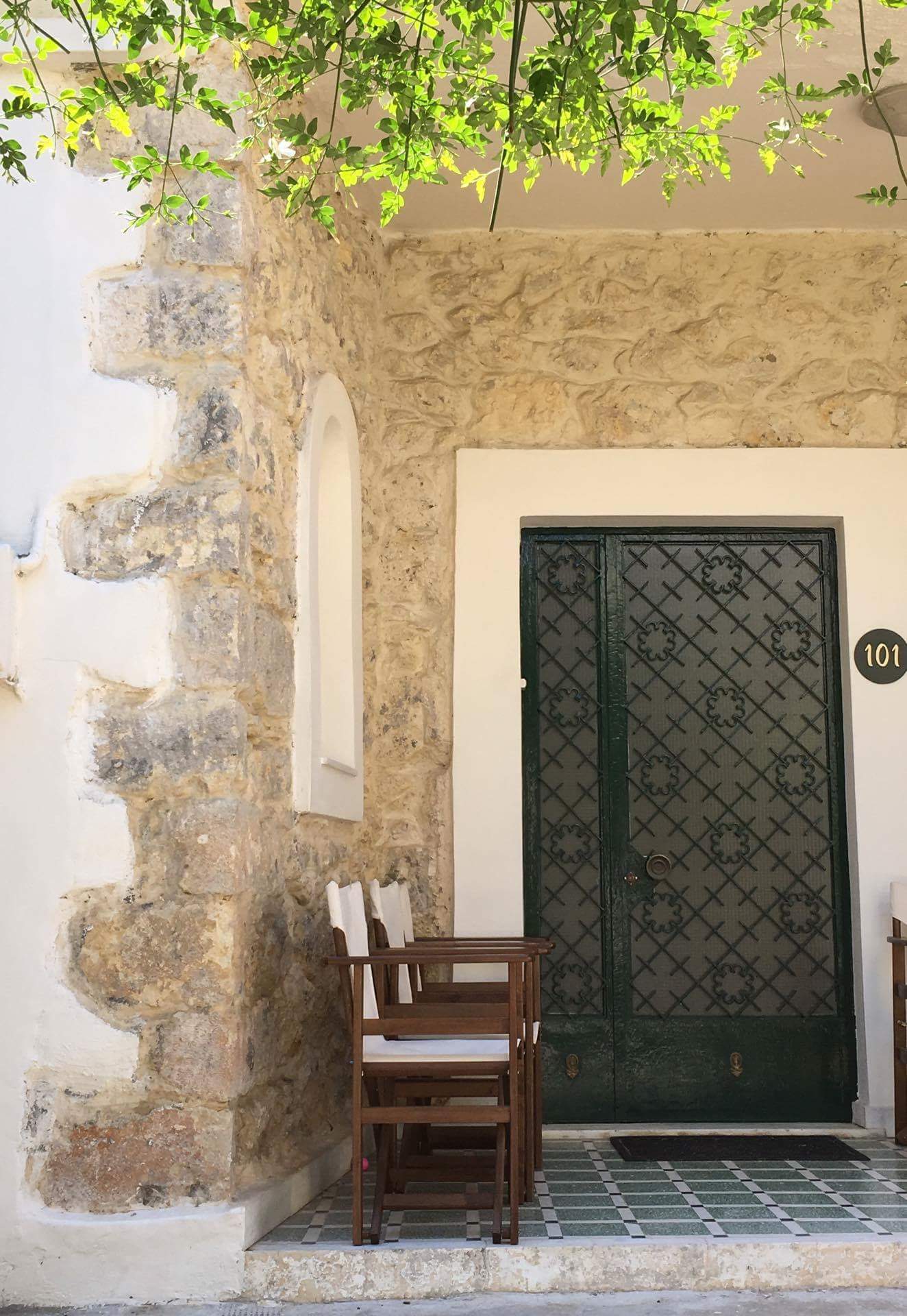 ΜΙΧΑΛΑΚΗ ΒΑΛΙΑ