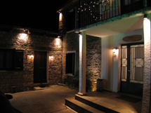 ΞΕΝΩΝΑΣ ΤΟ ΠΕΤΡΙΝΟ