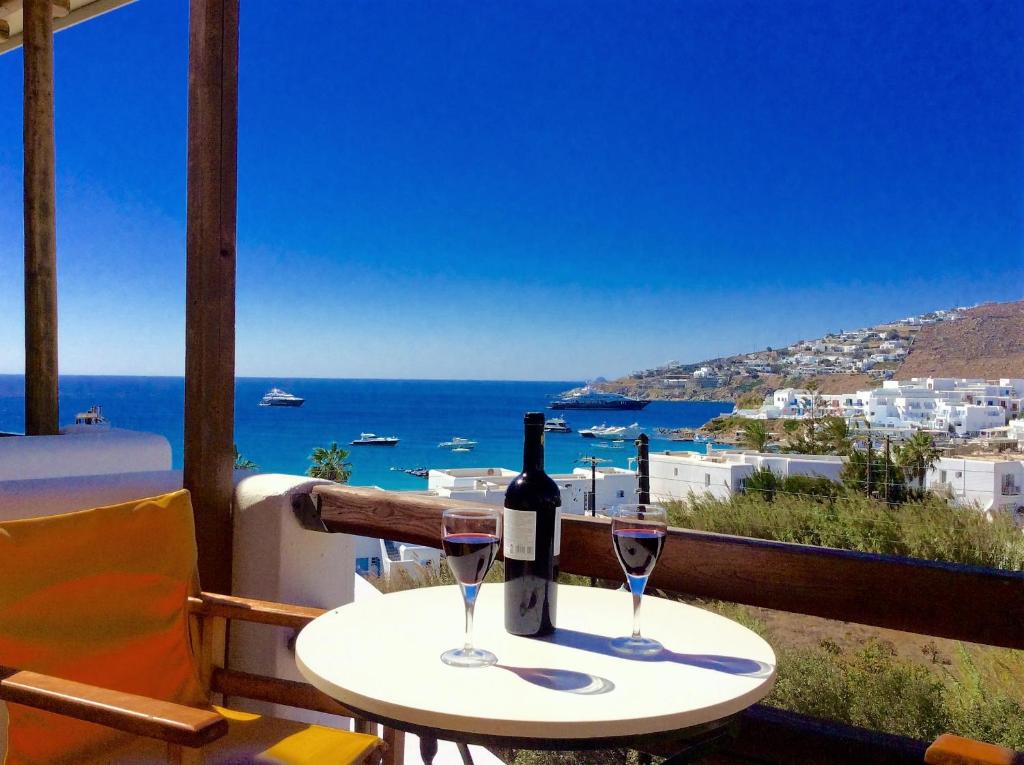 MANOS STUDIOS PLATYS GIALOS