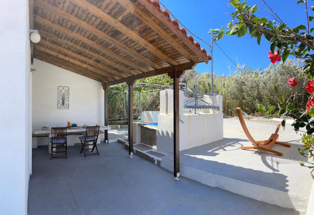 LEFAKIS COTTAGE APARTMENT