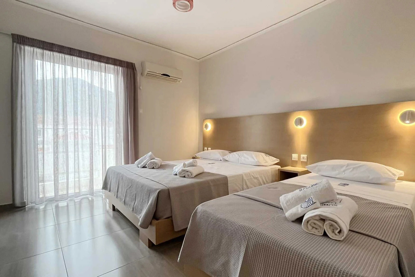 HOTEL SIMOS