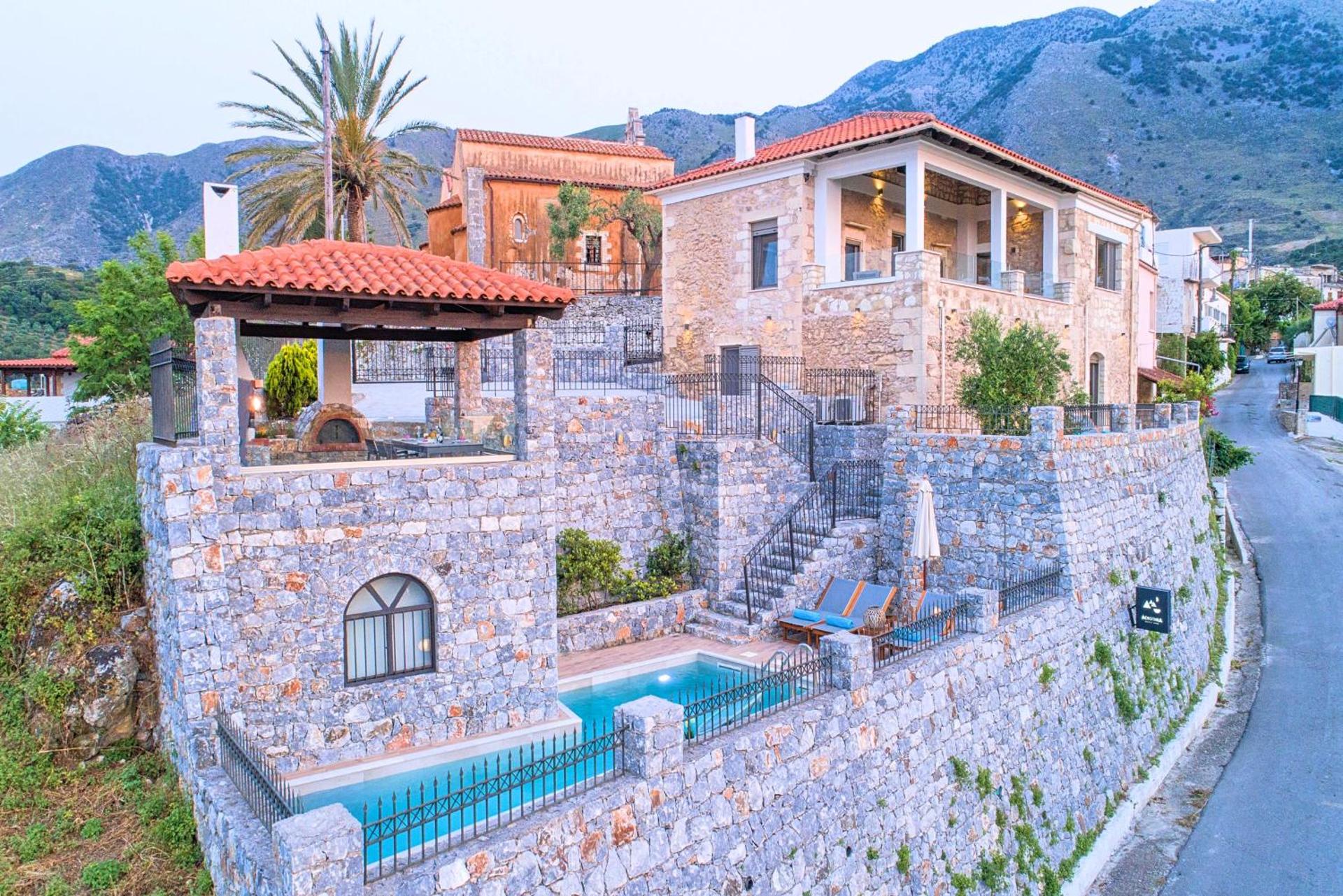 ACROTHEA VILLA HEATED POOL