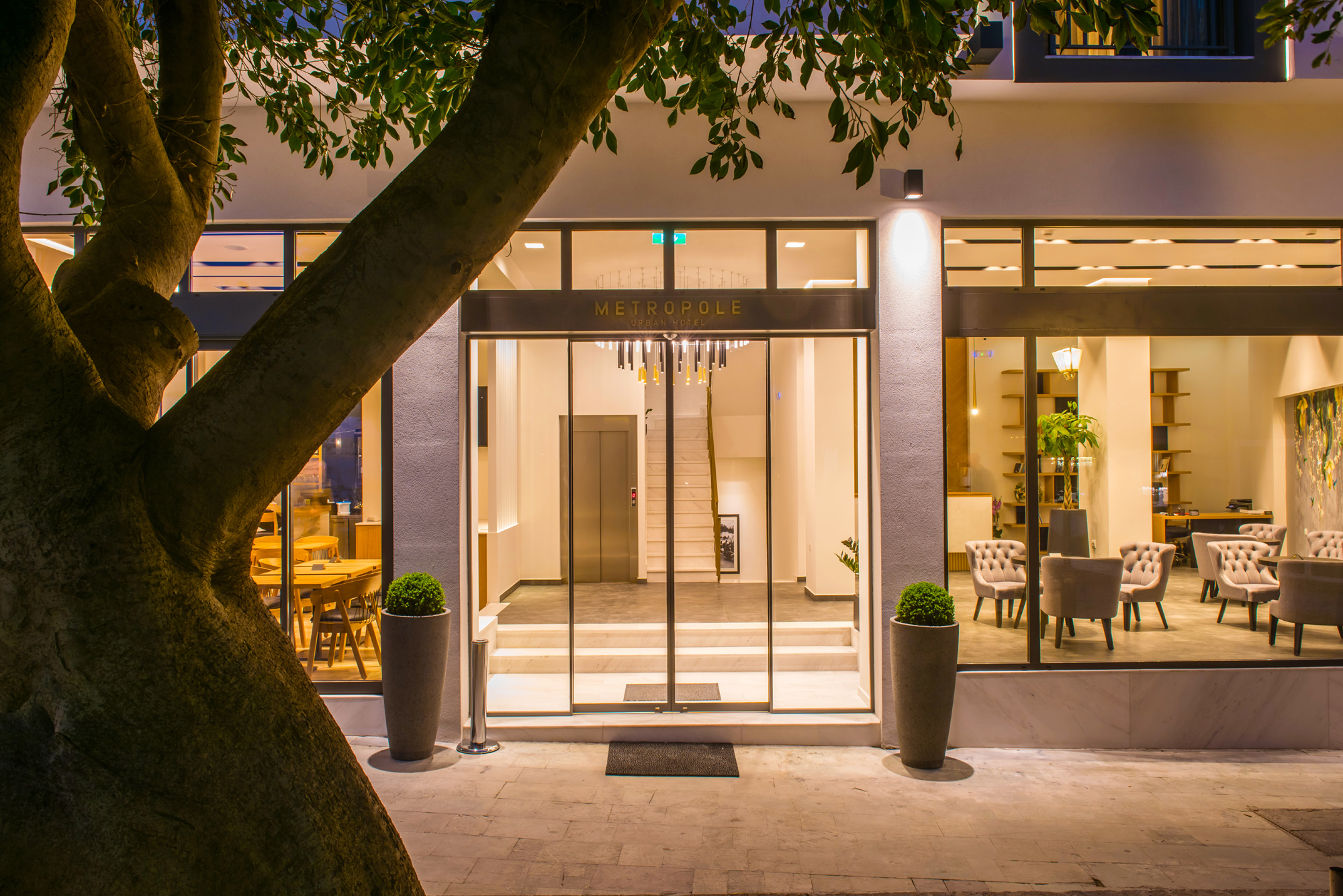 METROPOLE URBAN HOTEL METROPOLE URBAN HOTEL