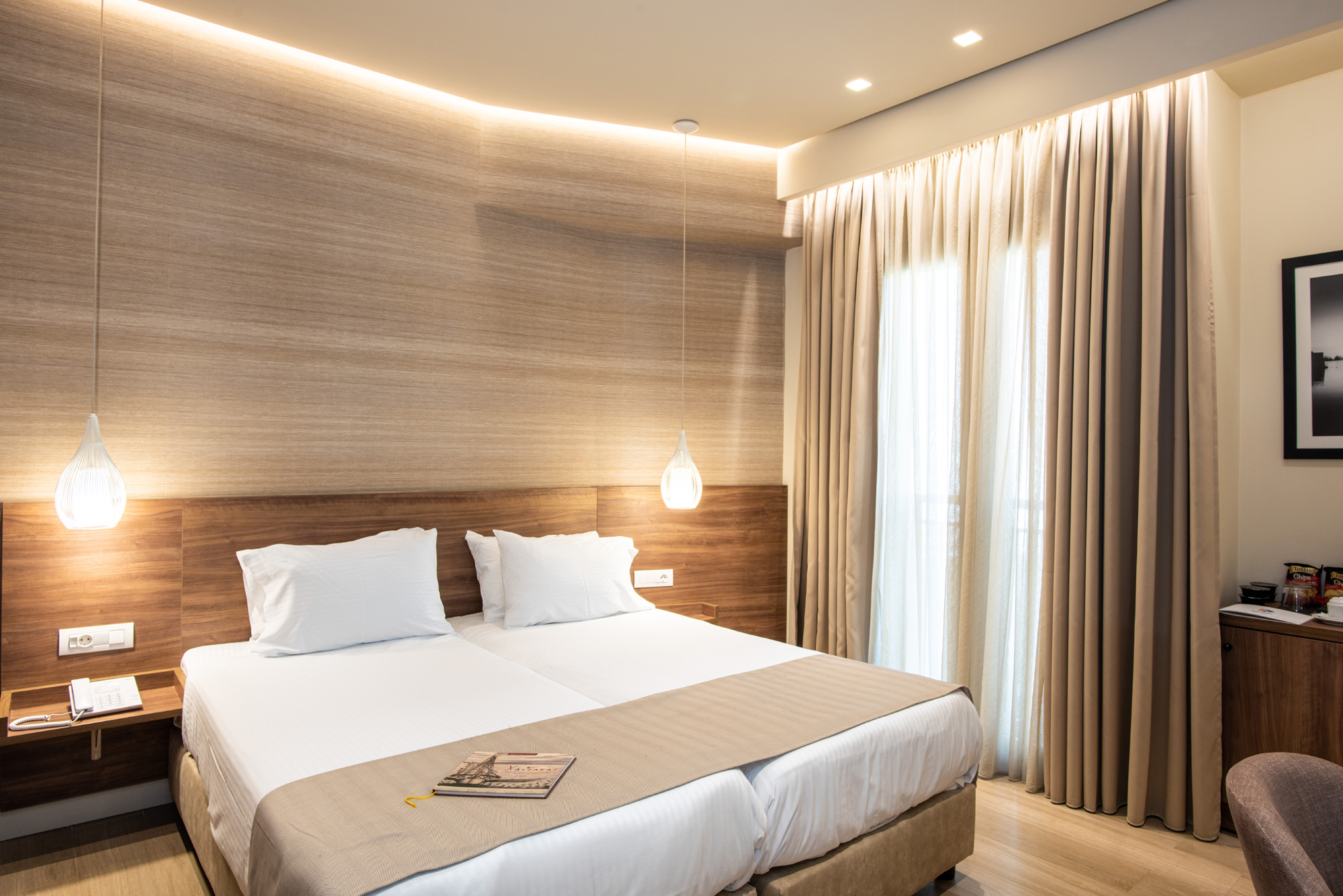 METROPOLE URBAN HOTEL METROPOLE URBAN HOTEL