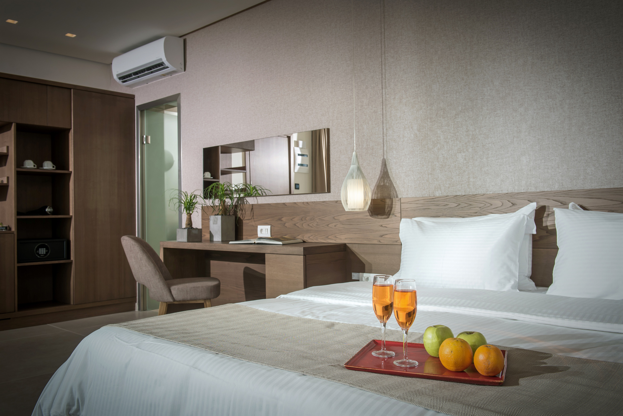 METROPOLE URBAN HOTEL METROPOLE URBAN HOTEL