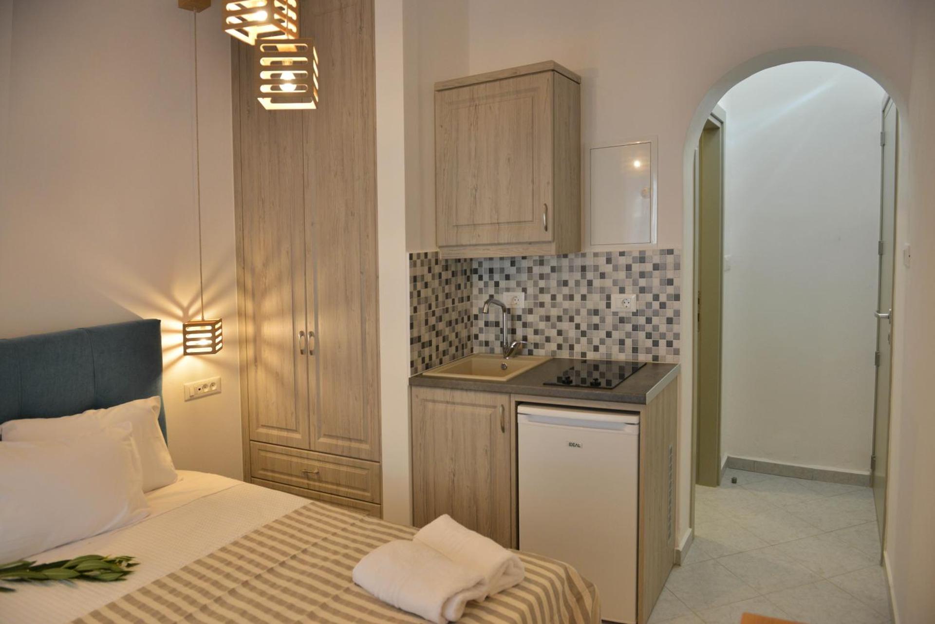 DELFINAKI LIONAS BOUTIQUE APARTMENTS DELFINAKI LIONAS BOUTIQUE APARTMENTS